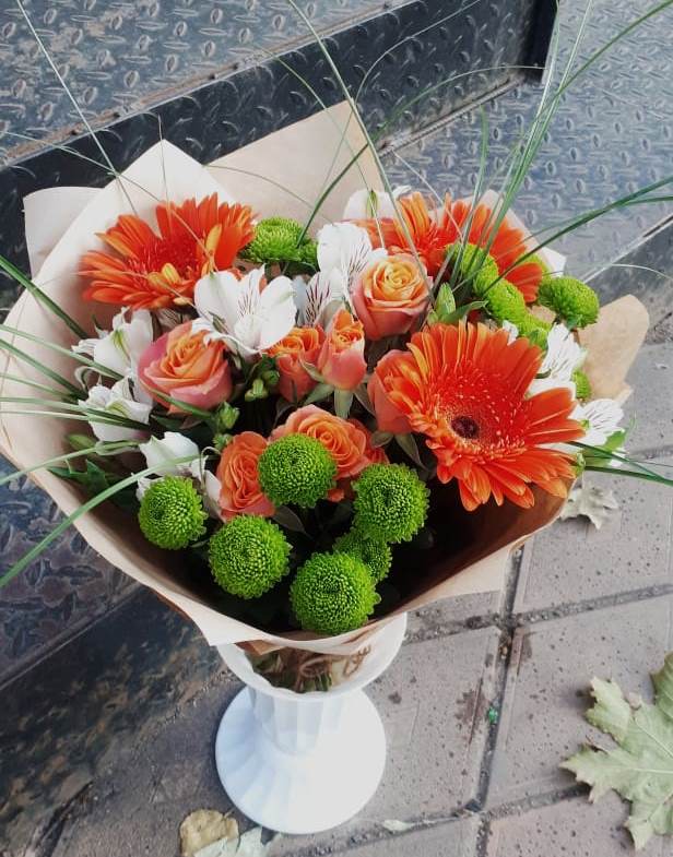 Букет цветов из: Герберы, Хризантемы, Альстромерии и Розы в Раздольном Ставропольского края