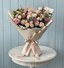 Букет цветов из:  Розы и Лизиантусы в Раздольном Ставропольского края