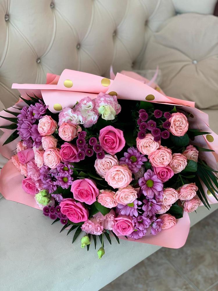 Букет цветов из: Хризантемы, Розы и Лизиантусы в Раздольном Ставропольского края