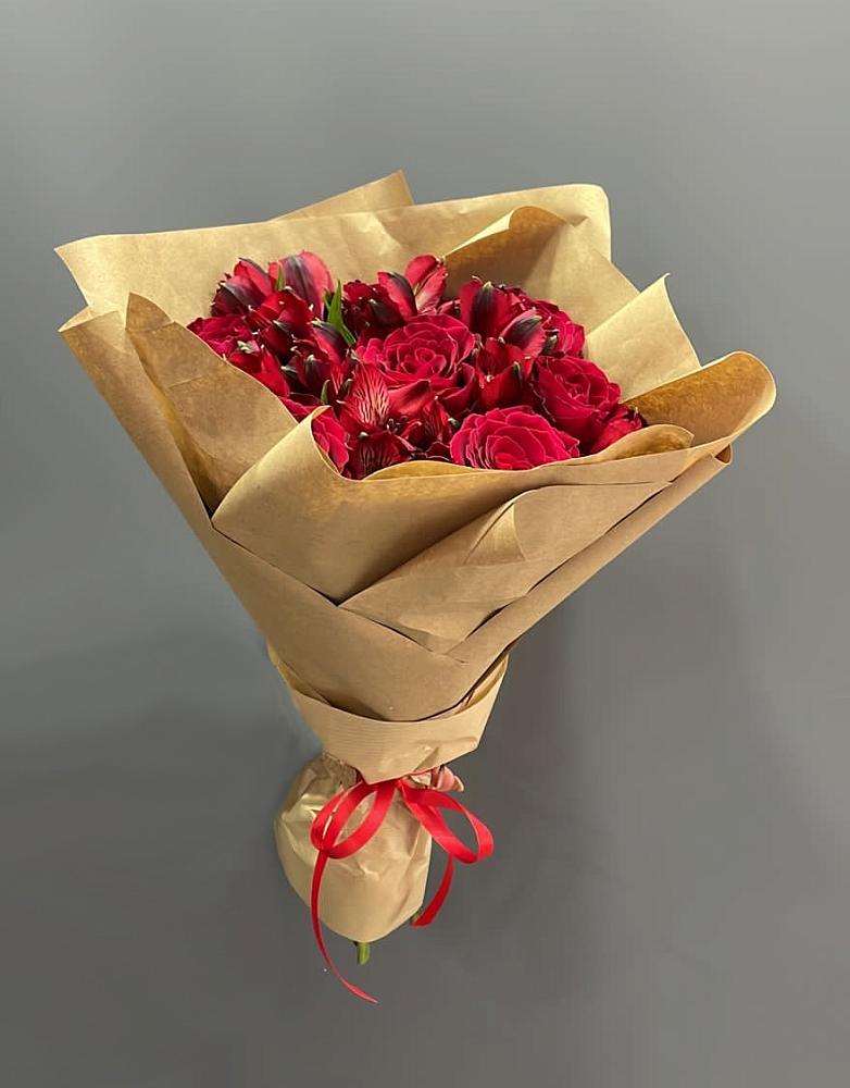 Букет цветов из: Альстромерии и Розы в Раздольном Ставропольского края