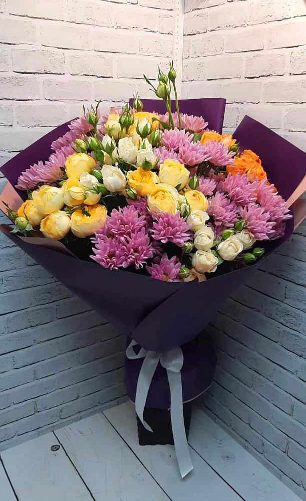 Букет цветов из: Хризантемы и Розы в Раздольном Ставропольского края