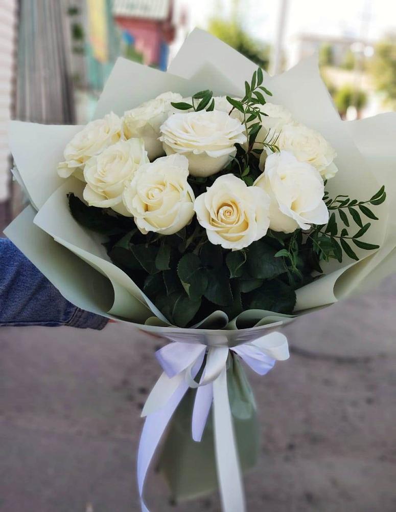 Букет Белые розы Проуд в Раздольном Ставропольского края