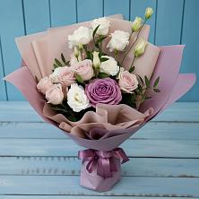 Букет цветов из:  Розы и Лизиантусы в Раздольном Ставропольского края