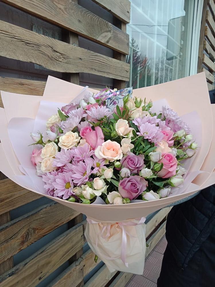 Букет цветов из: Розы и Хризантемы в Раздольном Ставропольского края