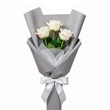 Букет 3 белые розы в Раздольном Ставропольского края