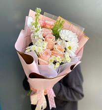 Букет цветов из:  Хризантемы и Розы в Раздольном Ставропольского края