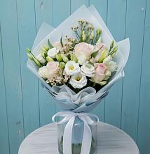 Букет цветов из:  Розы и Лизиантусы в Раздольном Ставропольского края