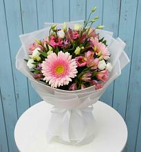 Букет цветов из:  Герберы, Альстромерии и Лизиантусы в Раздольном Ставропольского края