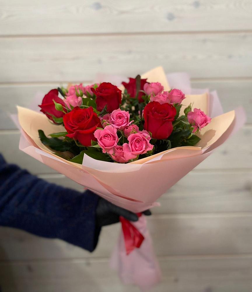 Букет цветов из: Розы в Раздольном Ставропольского края