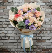 Букет цветов из:  Розы, Лизиантусы и Гвоздики в Раздольном Ставропольского края