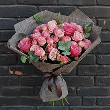 Букет цветов из:  Розы в Раздольном Ставропольского края